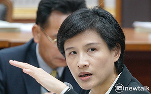 柯文哲批文化部卡大巨蛋！鄭麗君：先請北市府清楚表達是否續建