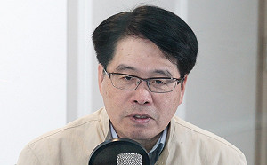 保皇黨對改革派 游盈隆向卓榮泰喊話：多辦幾場公開辯論