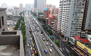 下午車更多！國道高乘載管制至中午結束