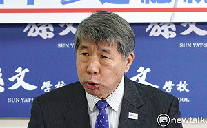 批藍綠逃避兩岸問題 張亞中：綠想逃離作為中國人、藍能閃就閃