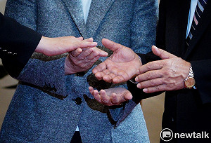 (影)舉邱吉爾2度出任首相 蘇貞昌：度過最黑暗時刻、贏得勝利