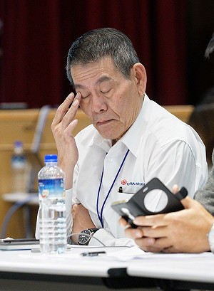 現場直擊》華航機師罷工徹夜談判協商   大家都累壞紅了眼