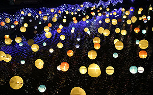 來這裡過情人節！台南月津港燈節「水上音樂會」超浪漫