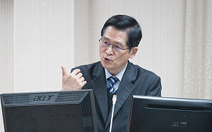 蘇貞昌「一支掃帚說」  嚴德發：就是戰到一兵一卒