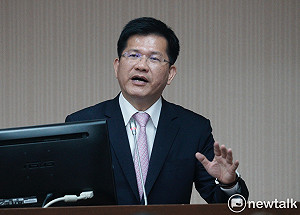 藍委批輕忽釀成罷工 林佳龍爆：勞資協商前已接見華航與工會