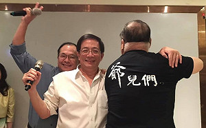 要韓國瑜「去請教管校長」 杜紫宸爆當年是「她」擋自經區