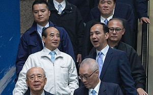 「砲打中央、予取予求」 他說這人是國民黨版的「新潮流」