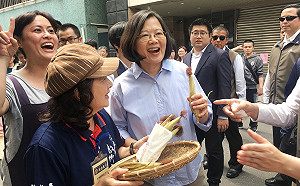 （影）賴清德拋「承擔所有攻擊」 蔡英文：專注協調