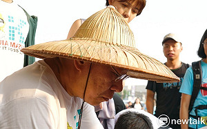 良影一二》阿北累了嗎？柯文哲參加媽祖遶境團別樹一格