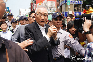 （影）吳敦義委曲求全？臉書PO合唱表達自己「不忘本」決心