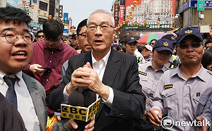 趙婉淳觀點》放棄2020順水推舟換空間  吳敦義抬轎仍握立委提名大權