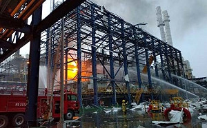 雲林麥寮六輕驚傳爆炸  數公里外可見火勢濃煙