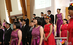 善耕365公益音樂節！藝人小球攜手350位學子用歌聲散播正能量