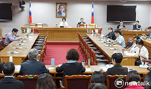 同婚專法首度協商沒共識　賴士葆：10人意見重要還是百萬人重要？