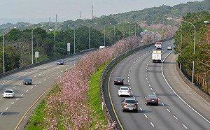 端午連假次日車潮多！國5宜蘭至坪林等路段午後恐塞車