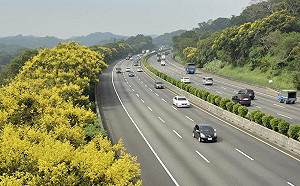 選好時間上路!228連假3天0至5時國道免收費