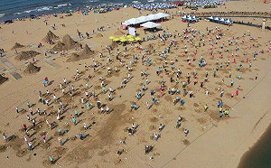 310人同時雕塑！福隆國際沙雕創金氏世界紀錄