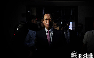 郭台銘感性告別 願續當「台灣牛」轉換「台灣起飛新航道」