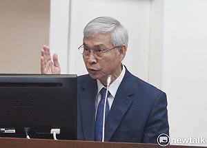 又一位「A」級央行總裁！蘇揆院會嘉勉楊金龍延續好成績