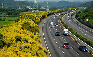 中秋連假第二天！午後北返車潮湧現 國道10路段恐壅塞