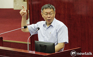 防柯P暴衝登記？柯營：一堆人差點把柯架出去 幕僚一直擋