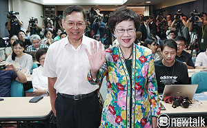 呂秀蓮宣布退選 游盈隆 : 遠路不須愁日暮 老年終自望河清