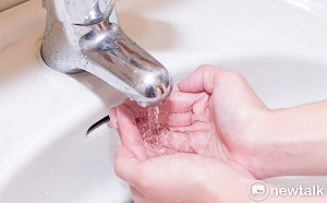 武漢肺炎》防疫別忘勤洗手!正確洗手方式、時機報你知