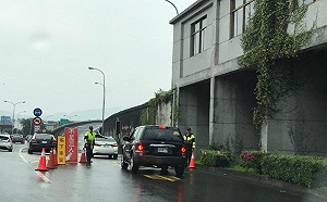 國慶連假前湧人車潮！北市9日路口加強疏導