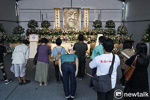 良影一二 >上千民眾凱道追思台獨先行者史明