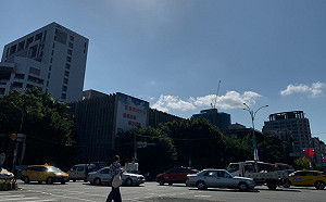 黃蜂形成！西半部高溫上看33°C 東半部留意短暫雨