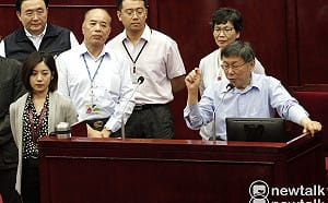 挖角學姊「價碼要出得夠高」 柯文哲挨轟失言辯：指高薪聘請