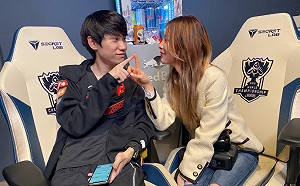 《英雄聯盟》Doinb赴中5年終獲世界冠軍 糖小幽：回報來得太艱辛