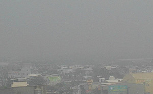 中國霾害入侵台灣！西半部空品一片橘