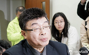 邱毅批國民黨「檯面上全是酒囊飯袋」:有能力的都走了 不走也被排擠