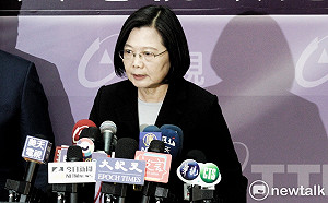 總統政見會》回擊「讀稿機」說法 蔡英文：常講錯話或講謊話者不需要