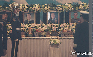 黑鷹失事》接獲夫殉職噩耗 機工長妻:不知如何告訴孩子