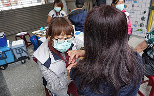 流感肆虐中！一圖看懂流感、武漢肺炎症狀哪些不同