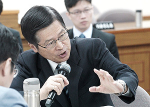 國軍拚防疫?　嚴德發：居家隔離包括2位上將