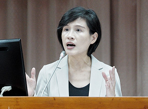 已提供周遭名單 鄭麗君證實：確診音樂家曾兩次入觀眾席