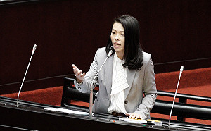 防院內感染  高虹安：醫療院所導入機器人技術  減少直接接觸