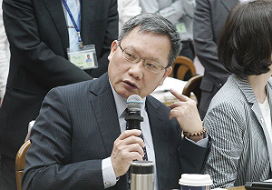 授權國安基金護盤「超前部署」 蘇建榮：盼穩定金融市場