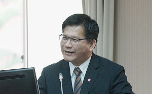 武漢肺炎》交通、觀光業受重創！林佳龍：航空紓困初估300億元