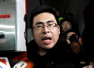 王炳忠指「台灣就不是一個國」 陳柏惟反嗆：根本「熱色」