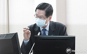 敦睦艦隊染疫 國防部說法一直自打臉 小聖蚊 : 你搞得我好亂啊!