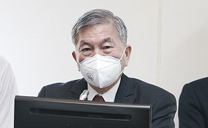 經濟部長證實 酷碰券將採實體券、行動支付和電子票證三種形式實施