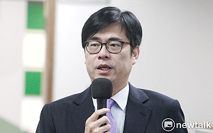 傳副閣揆陳其邁預計下周請辭 投入高雄市長補選行列