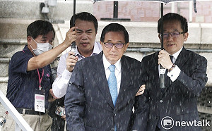 弔唁李登輝 陳水扁：希望國人繼續走李還沒走完的民主大道