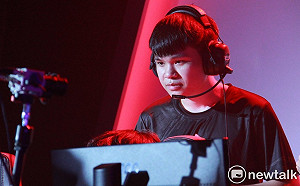 英雄聯盟世界賽》Unified也趕不上！前MCX職業選手Dee緊急救火PSG下路