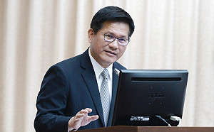 連假路況比預期順暢！ 林佳龍放下重擔：提前規劃跨年春節疏運