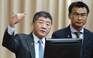 費鴻泰狂轟「可憐吶、眷戀官位」 陳時中淡定回應